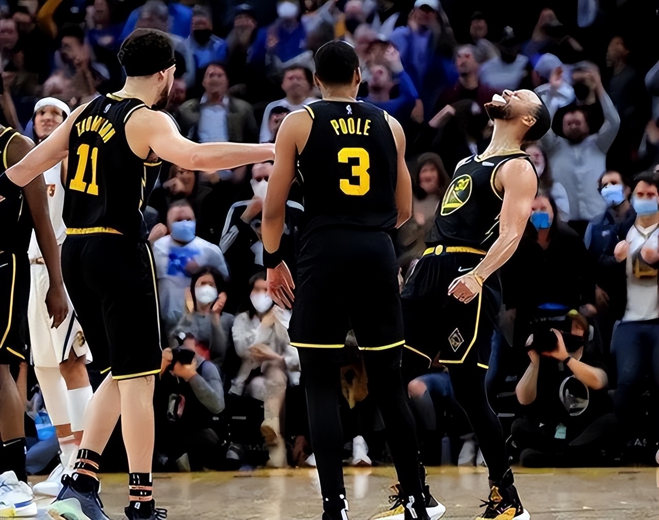 英雄联盟官网-包含关键时刻明尼苏达森林狼遗憾出局：英超节点到来；气氛紧张；临场指挥获称赞的词条